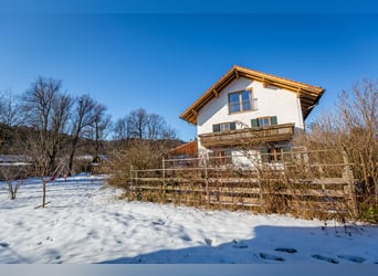 Dream farmhouse with an expanded equestrian area in Zeilarn (east of Munich), commission-free