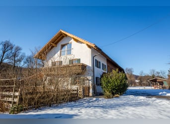 Dream farmhouse with an expanded equestrian area in Zeilarn (east of Munich), commission-free
