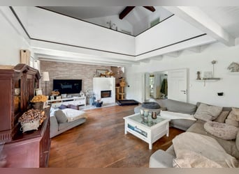 Elegantes Privatanwesen in Alleinlage für Pferdefreunde in ruhiger Lage