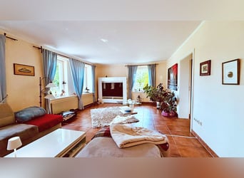 Exclusive riding facility with a spacious residence and versatile usage options in Bielefeld