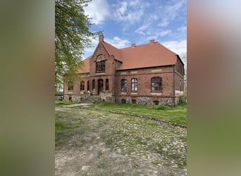 OPEN HOUSE am 28.9.: Gutshaus Scharpzow mit 2,2 ha und zusätzlichen Pachtflächen steht zum Verkauf