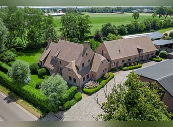 Professioneel hippisch eigendom met luxe villa op ca. 3,5 Ha