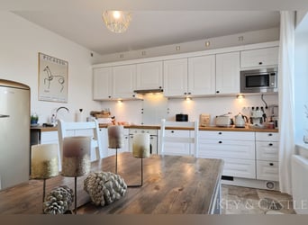 Recently renovated single-family home with horsekeeping facilities in Oberkrämer