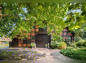 ** Reserviert** Exklusives Anwesen 70 km südöstlich von Hamburg mit optional 30 ha Eigenland