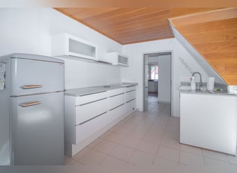 Single-family house with garage, horse stable, and riding arena in the Metelener Heide for sale