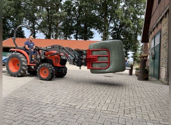 Kubota L1-382 | Kompakttraktor mit 38PS, Frontlader mit 550kg Hubkraft | Vorführer Sonderpreis
