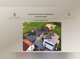 Einfamilienhaus mit Pferdehaltung in Abensberg/Arnhofen