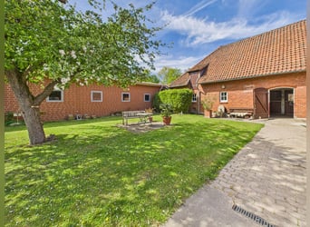 Exklusives Anwesen mit stilvollem Wohnhaus, weitläufigen Weiden und außergewöhnlicher Reitanlage