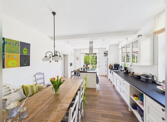 Exklusives Reitanwesen mit stilvollem Wohnhaus, weitläufigen Weiden und außergewöhnlicher Reitanlage