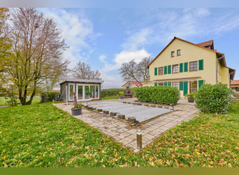 Reitanlage in Alleinlage im Main-Kinzig-Kreis zu verkaufen – mit großem Landhaus & Außenpool!