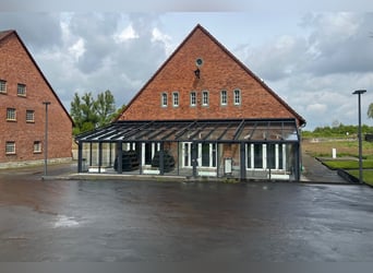Resthof mit freistehendem Gutshaus Resthof mit freistehendem Gutshaus