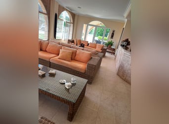 WUNDERSCHÖNE, HOCHWERTIGE REITANLAGE MIT EXCLUSIVER VILLA & VIEL LAND