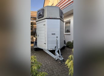 Alu 2er Pferdeanhänger NEUWERTIG 