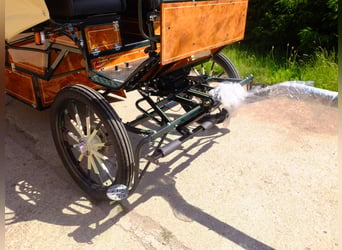 Neuer Planwagen mit 2m Sitzbänken!