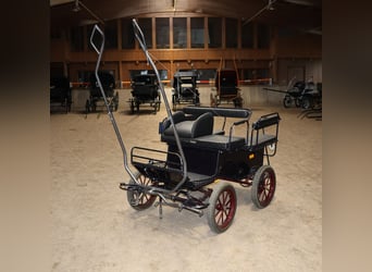 Kühnle Wagonette Kleinpferde Ein/Zweispänner Kutsche