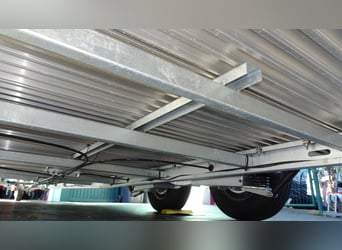 Cheval Liberte Pferdeanhänger  Maxi 3 / 3Pferde / Pullmann 2 Fahrwerk / schwarz