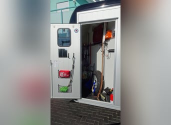 Cheval Liberte Pferdeanhänger  Maxi 3 / 3Pferde / Pullmann 2 Fahrwerk / schwarz