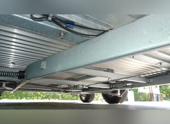 Cheval Liberte Pferdeanhänger  Maxi 3 / 3Pferde / Pullmann 2 Fahrwerk / schwarz