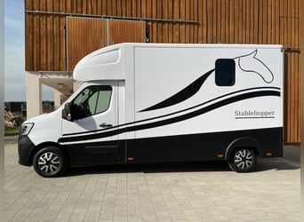 Renault Master mit MSG-Stablehopper-Multifunktionsaufbau, Automatik, 3,5to
