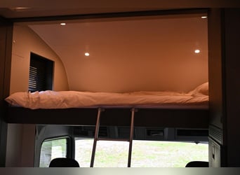 Luxus Mercedes Atego 15/300 – 5-Pferde-Transporter mit ausziehbarem und aufklappbarem Hecktürsystem