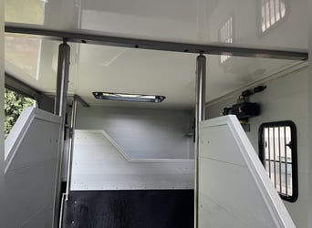 MAN TGL Tagesturniertransporter 4 Pferde 