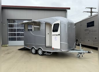 Pferdeanhänger 3er Anhänger Big Space mit Sattelkammer Pferdetransporter Trailer Horsetrailer