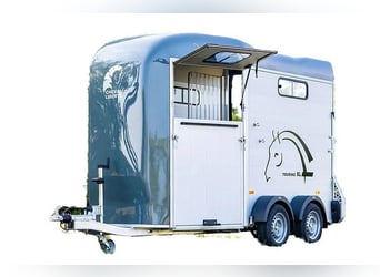 Pferdeanhänger Liberté Touring Country XL mit Vorderrampe und Sattelkammer