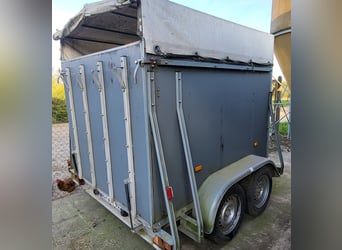 Pferdeanhänger zu verkaufen