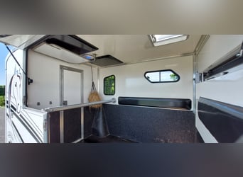 Pferdetransporter Renault Master PARAGAN EQUISTAR 3XL Competition