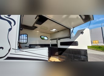 Pferdetransporter Renault Master PARAGAN EQUISTAR 3XL Competition