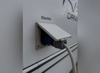 Vierspännige Pferdeanhänger für vier Pferde mit Sozialbereich