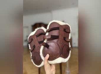Dyon Leder Dressur-Gamaschen – braun – mit zwei Innenpads