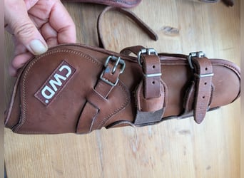 Verkaufe nicht benutze CWD Springamaschen aus hochwertigem sehr weichem Leder.