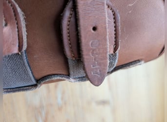 Verkaufe nicht benutze CWD Springamaschen aus hochwertigem sehr weichem Leder.