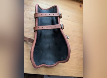 Verkaufe nicht benutze CWD Springamaschen aus hochwertigem sehr weichem Leder.