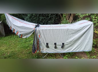 Fliegendecke mit Halsteil und Bauchlatz Horse-Friends 145 cm