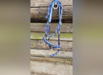 HKM Ponyhalfter + Strick in Blau