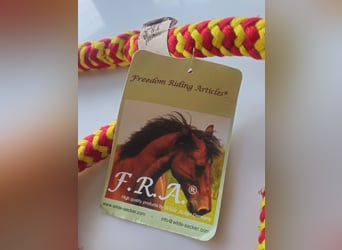 hübsches Knotenhalfter aus Baumwolle neu