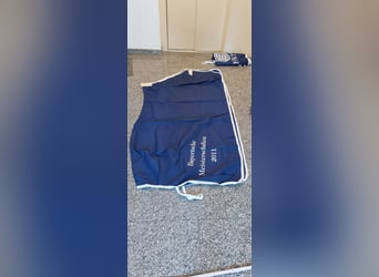 Stall- / Transportdecke neu 150 cm, blau-weiße Einfassung