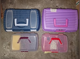 Putzboxen, Putzkasten, Putzzeug (Schlumpf)