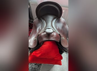 Schöner Baumloser Sattel von Deuber & Partner