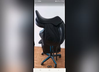 Antares Dressursattel Cadence 17,5 Zoll 31cm kammerweite