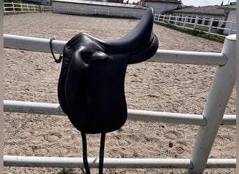 Childéric Dressursattel 17,5 Zoll