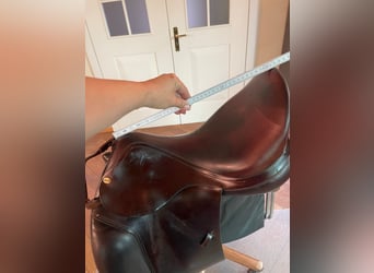 Cobra Dressursattel Braun 17 Zoll