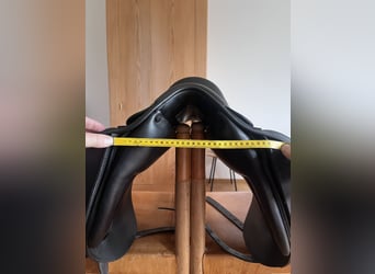 Dressursattel Amerigo Cervia II Schwarz 17,5 / 4 (wie neu!)