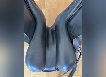 Dressursattel Amerigo Cervia II Schwarz 17,5 / 4 (wie neu!)