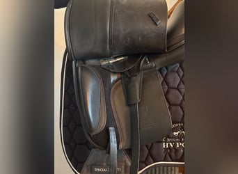 Dressursattel Bagual Cueca 17,5 Zoll