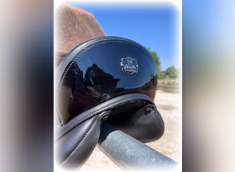 Dressursattel Deuber Leonhard Classic Dressage – 17 Zoll – kaum genutzt – Topzustand