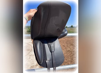 Dressursattel Deuber Leonhard Classic Dressage – 17 Zoll – kaum genutzt – Topzustand