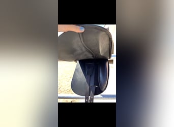 Dressursattel Deuber Leonhard Classic Dressage – 17 Zoll – kaum genutzt – Topzustand